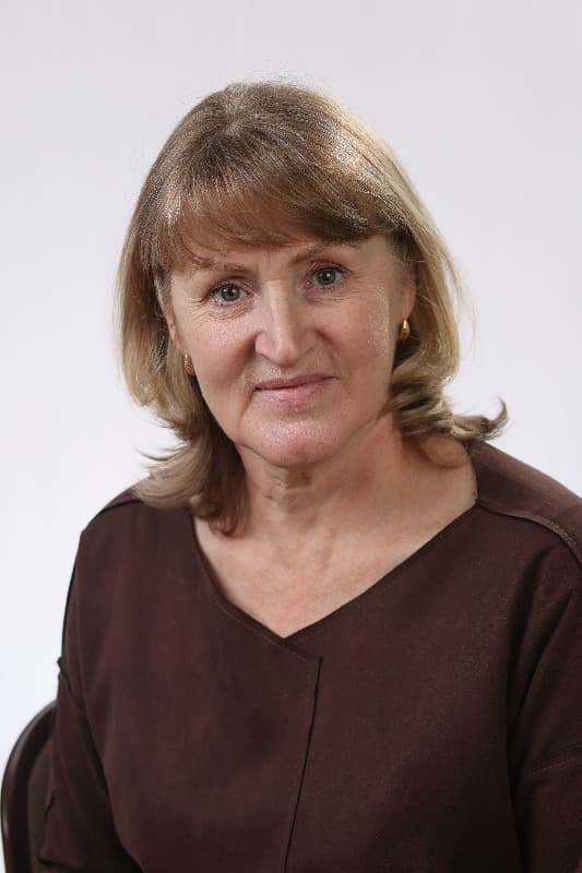 Шевченко Светлана Августовна.